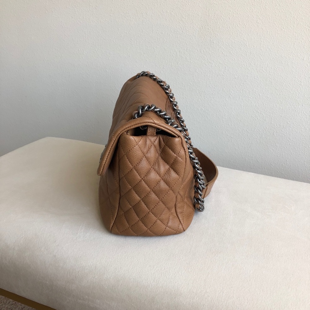 Chanel brown caviar flap - Picture 3 of 16